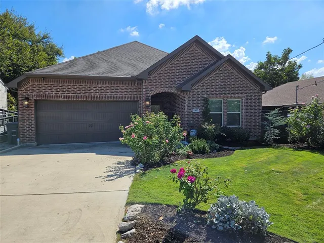 $310,000 | 1902 Lea Crest Drive, Dallas, TX 75216