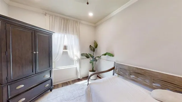 $310,000 | 1902 Lea Crest Drive, Dallas, TX 75216