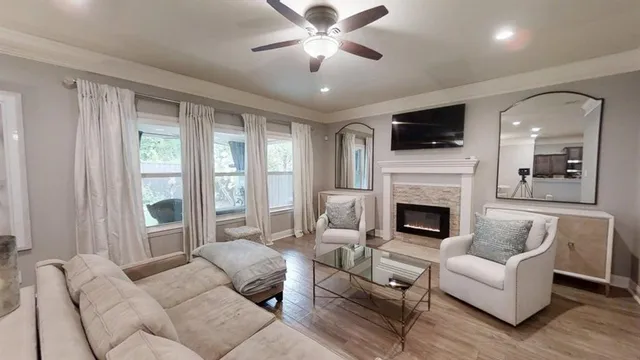 $310,000 | 1902 Lea Crest Drive, Dallas, TX 75216