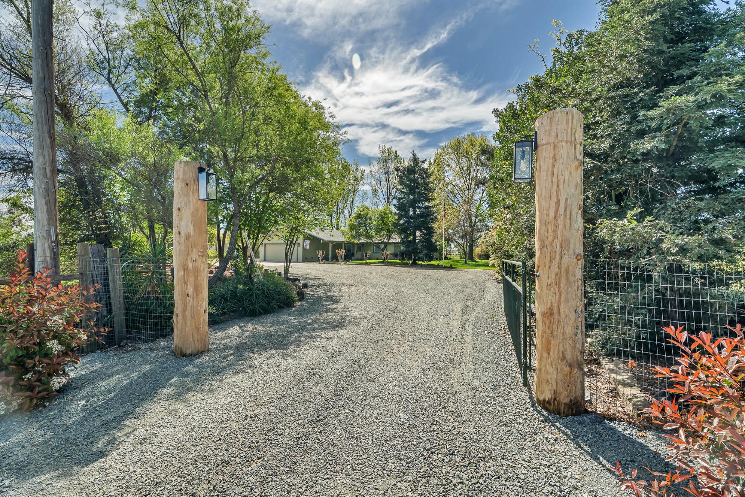 12354 Hobday Road Wilton, CA 95693 - Photo 17 of 77 view of dirt / gravel driveway