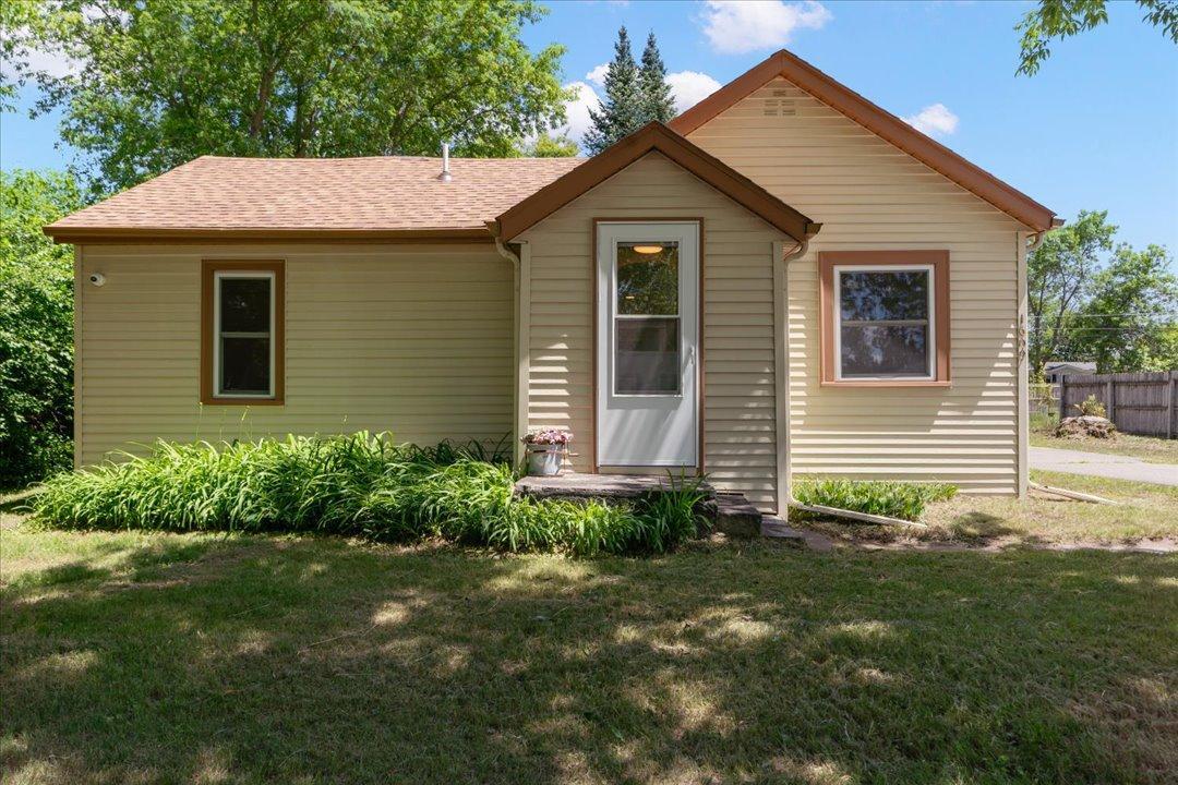 1609 South 10th Street Brainerd, MN 56401 - Photo 1 of 24