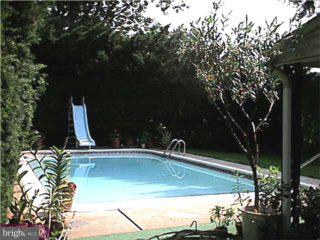1047 Coronet Road Warminster, PA 18974 - Photo 2 of 6