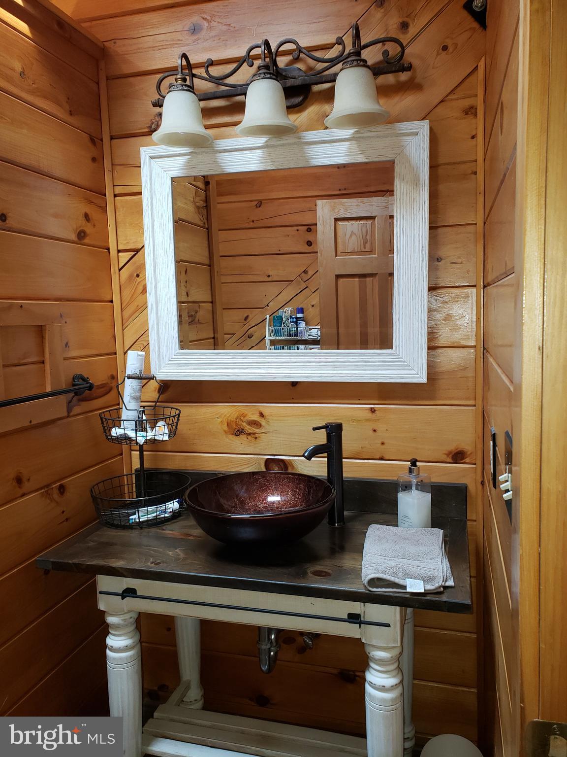 327 Keim Road Boyertown, PA 19512 - Photo 29 of 64 Main House Master Bath