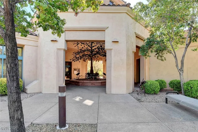 $2,778 | 2318 Spring Water Drive, Las Vegas, NV 89134