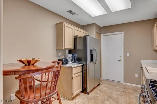 $2,778 | 2318 Spring Water Drive, Las Vegas, NV 89134