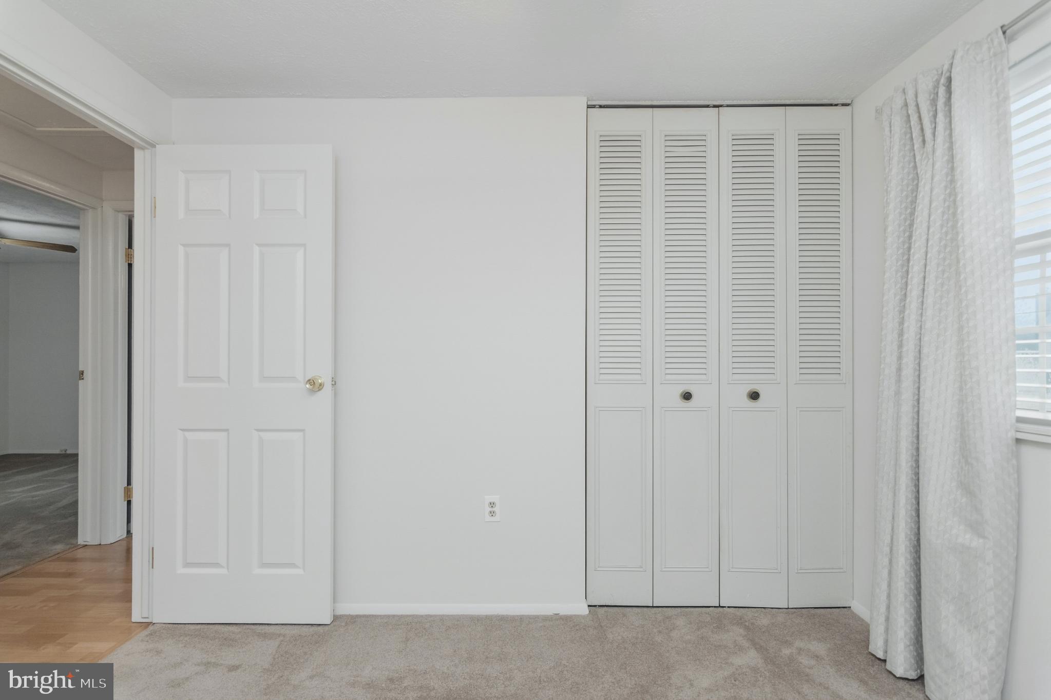 2806 Logway Road Vienna, VA 22181 - Photo 18 of 42 a view of an empty room