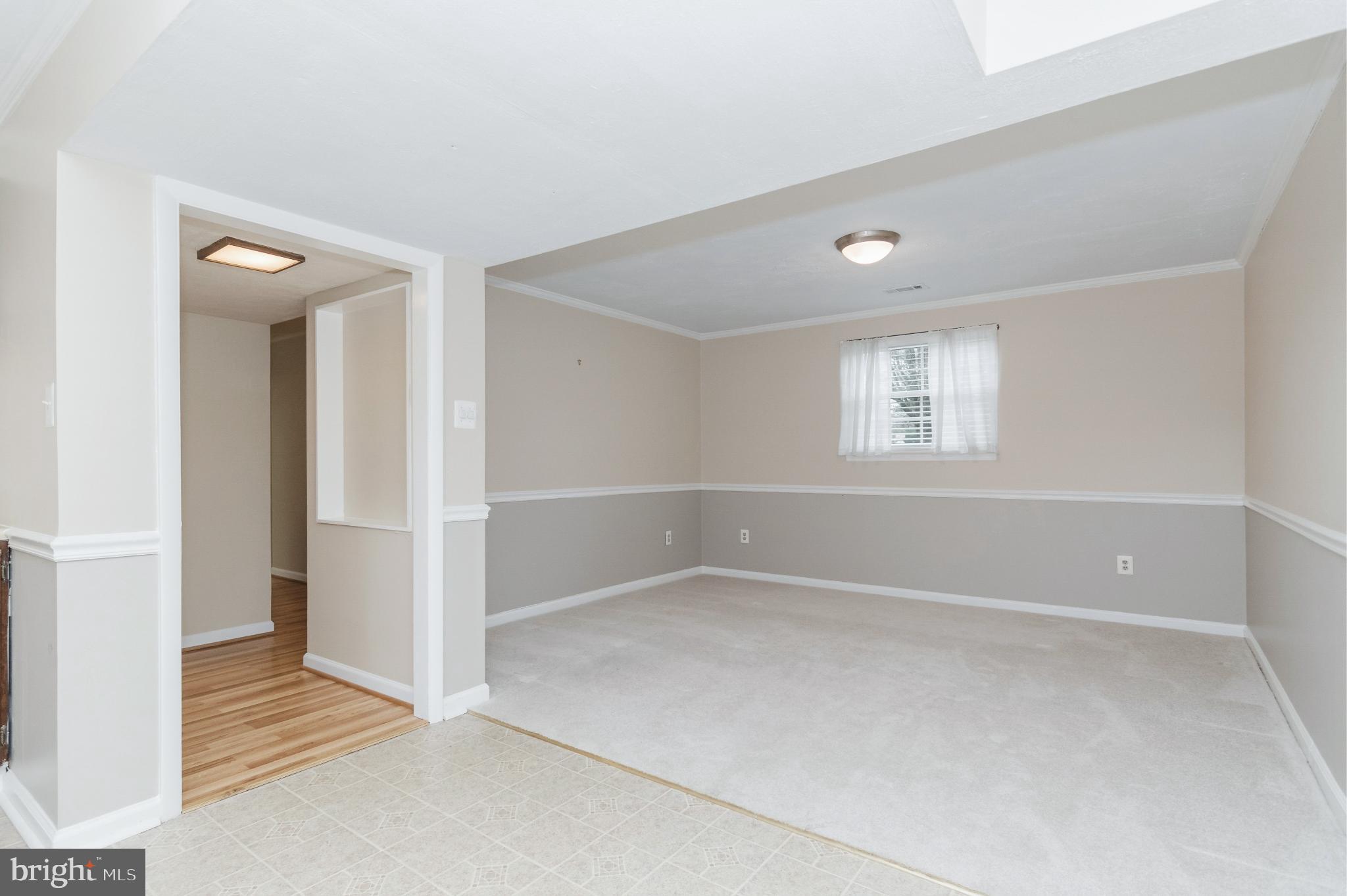 2806 Logway Road Vienna, VA 22181 - Photo 26 of 42 an empty room with windows and closet