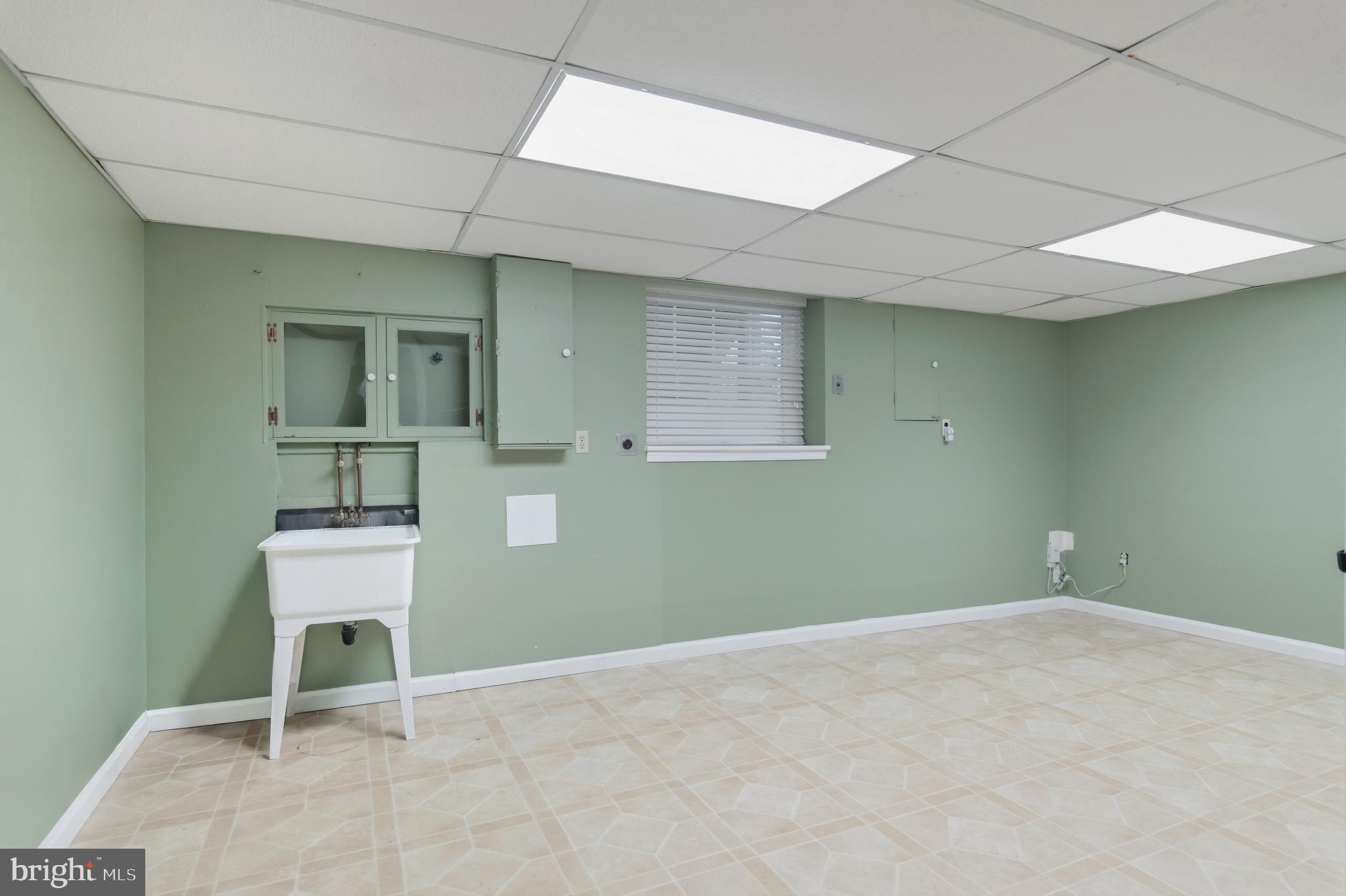 2806 Logway Road Vienna, VA 22181 - Photo 34 of 42