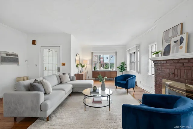 $819,000 | 133-15 228th Street | Laurelton