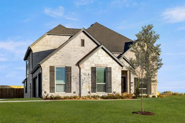$811,574 | 230 Broadmoor Lane, Ovilla, TX 75154