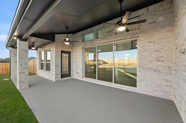 $811,574 | 230 Broadmoor Lane, Ovilla, TX 75154