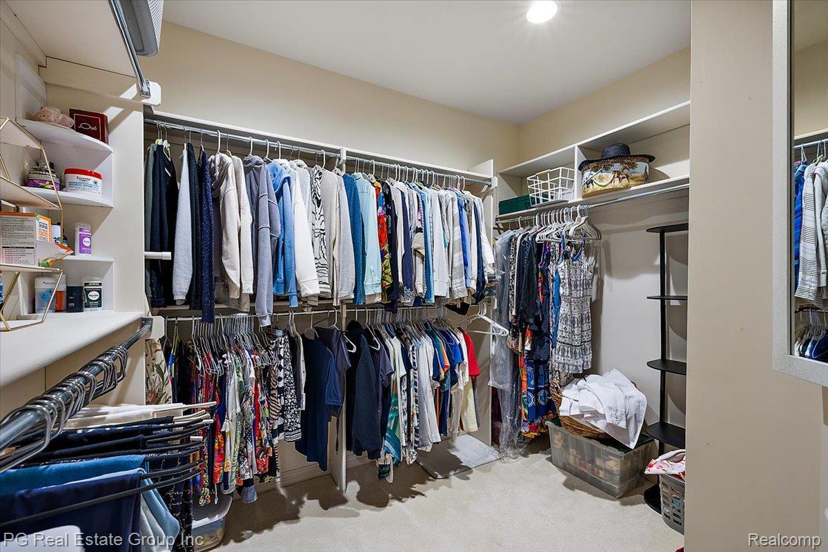 3571 Cedar Brook Drive Rochester, MI 48309 - Photo 39 of 57 Walk in closet with light colored carpet