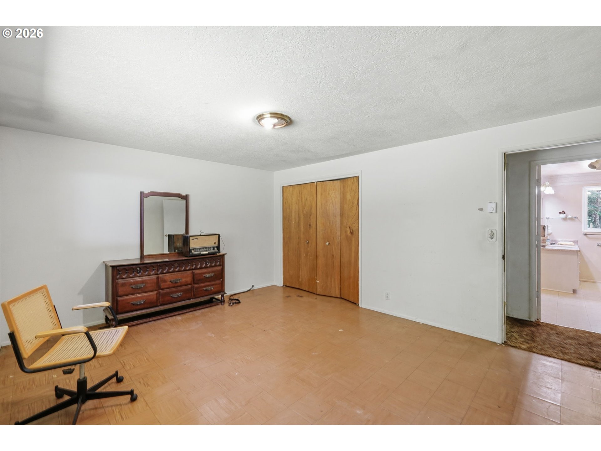 49782 Huckleberry Road Oakridge, OR 97463 - Photo 18 of 21 a bedroom with furniture and window