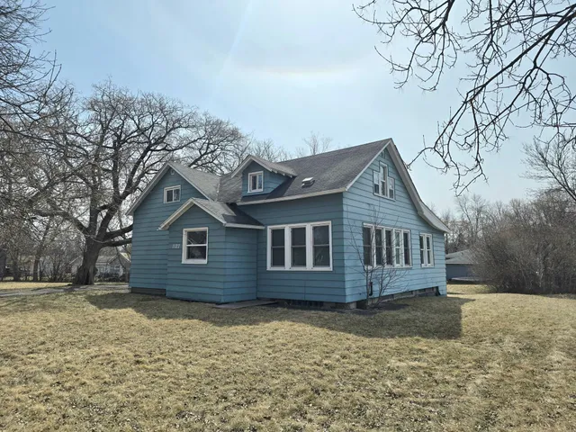 $100,000 | 1127 7th Street, International Falls, MN 56649