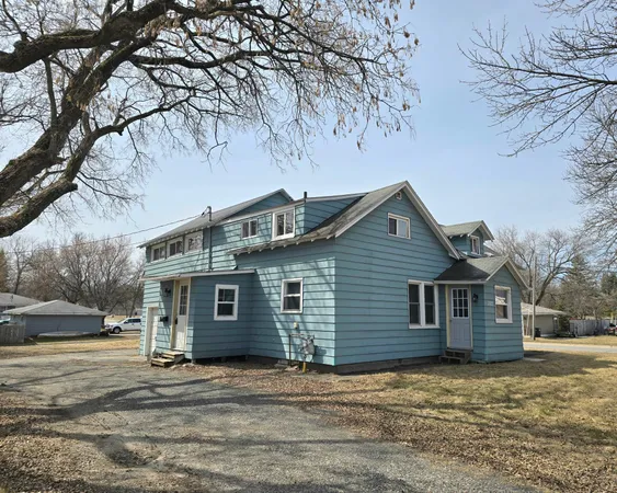 $100,000 | 1127 7th Street, International Falls, MN 56649