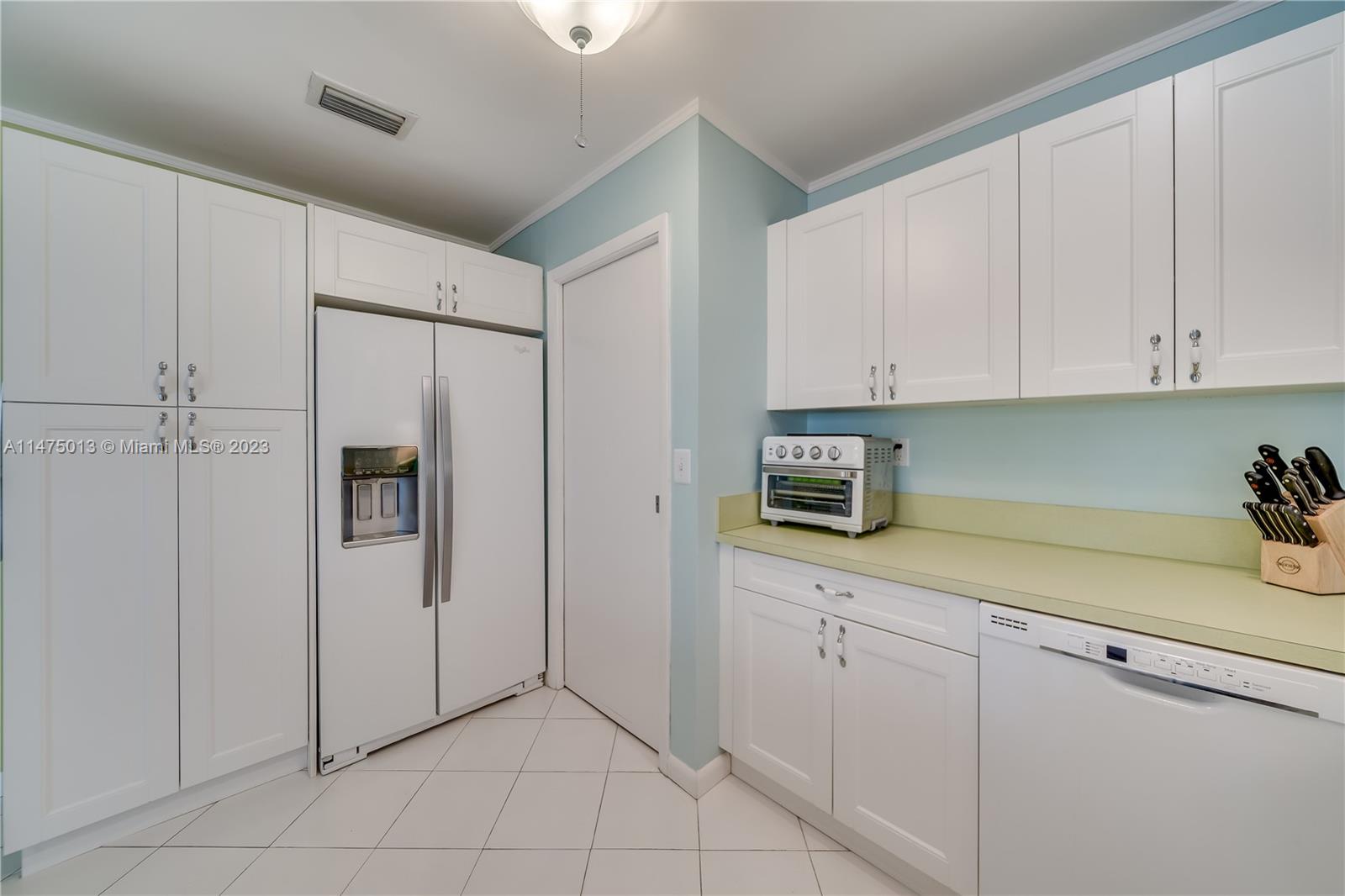 950 Mockingbird Lane, Unit 609A Plantation, FL 33324 - Photo 36 of 64