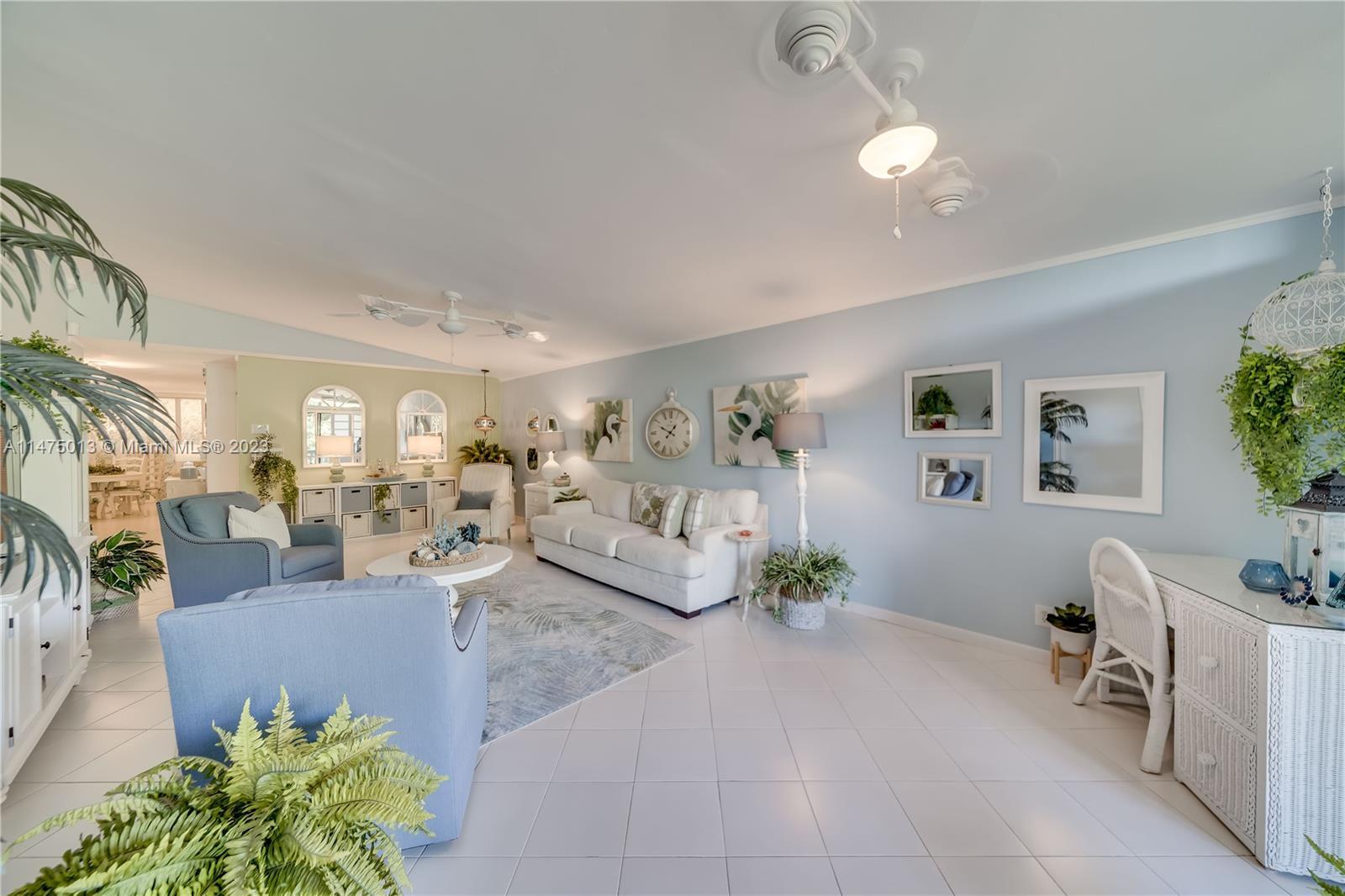 950 Mockingbird Lane, Unit 609A Plantation, FL 33324 - Photo 4 of 64 a living room with furniture