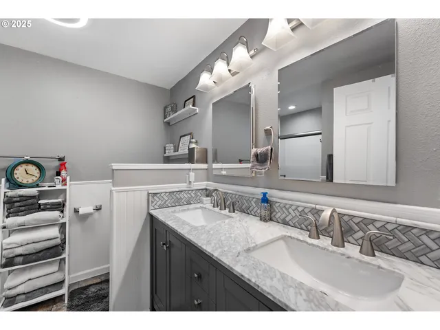 $650,000 | 12300 Southwest 127th Avenue, Tigard, OR 97223