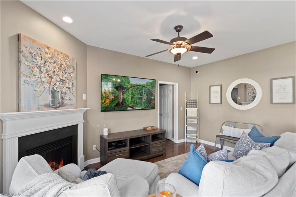 421 Barnsdale Ridge Road Kernersville, NC 27284 - Photo 7 of 32 Gallery Image 7