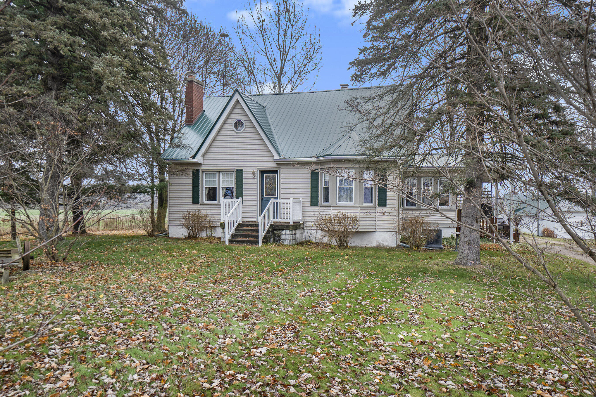 2706 South Maple Island Road Fremont, MI 49412 - Photo 1 of 23 005_dsc02719_617