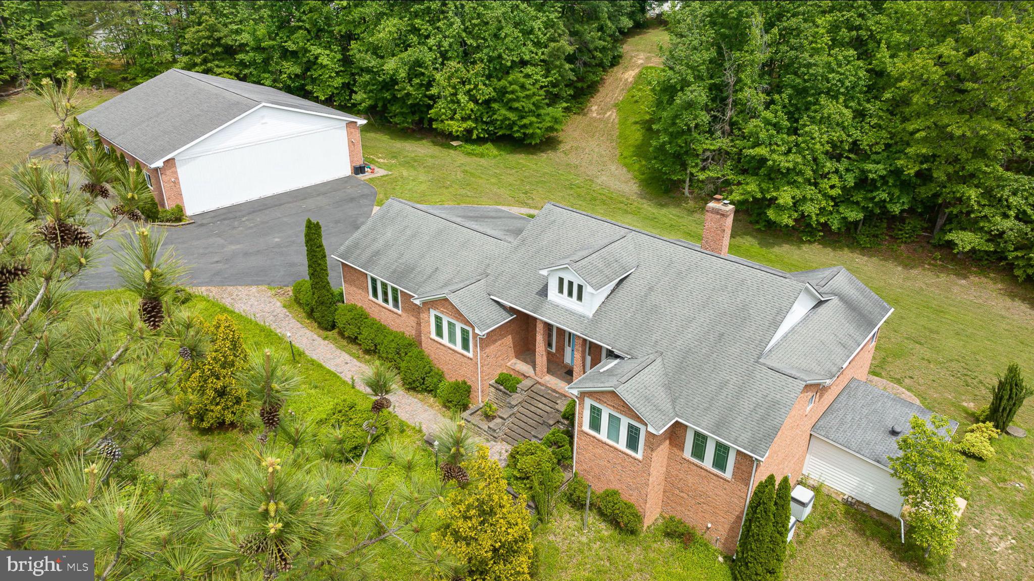 10 Piper Place Fredericksburg, VA 22405 - Photo 34 of 34 an aerial view of a house with swimming pool and outdoor space