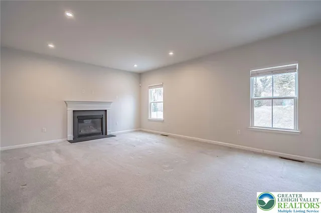 $679,900 | 2584 Raya Way, Easton, PA 18045