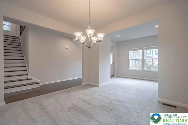 $679,900 | 2584 Raya Way, Easton, PA 18045