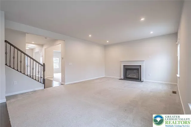 $679,900 | 2584 Raya Way, Easton, PA 18045