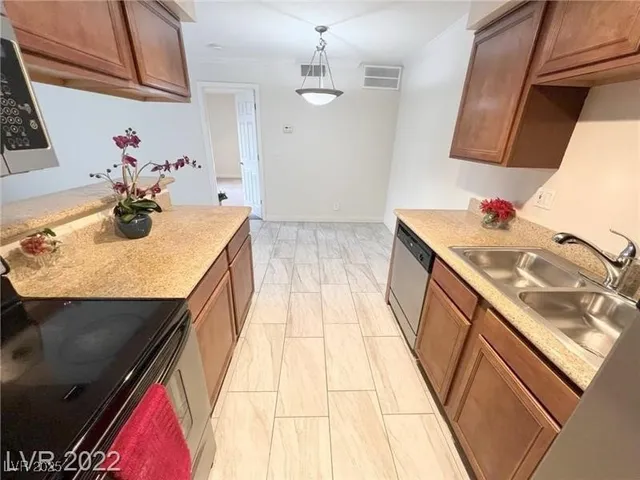 $1,000 | 3135 South Mojave Road, Unit 241, Las Vegas, NV 89121