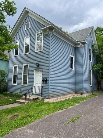 $1,525 | 691 Conway Street, St. Paul, MN 55106