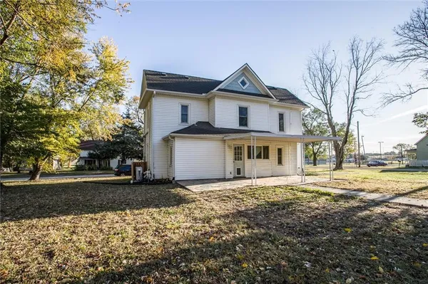 $255,000 | 607 Main Street, Garden City, MO 64747