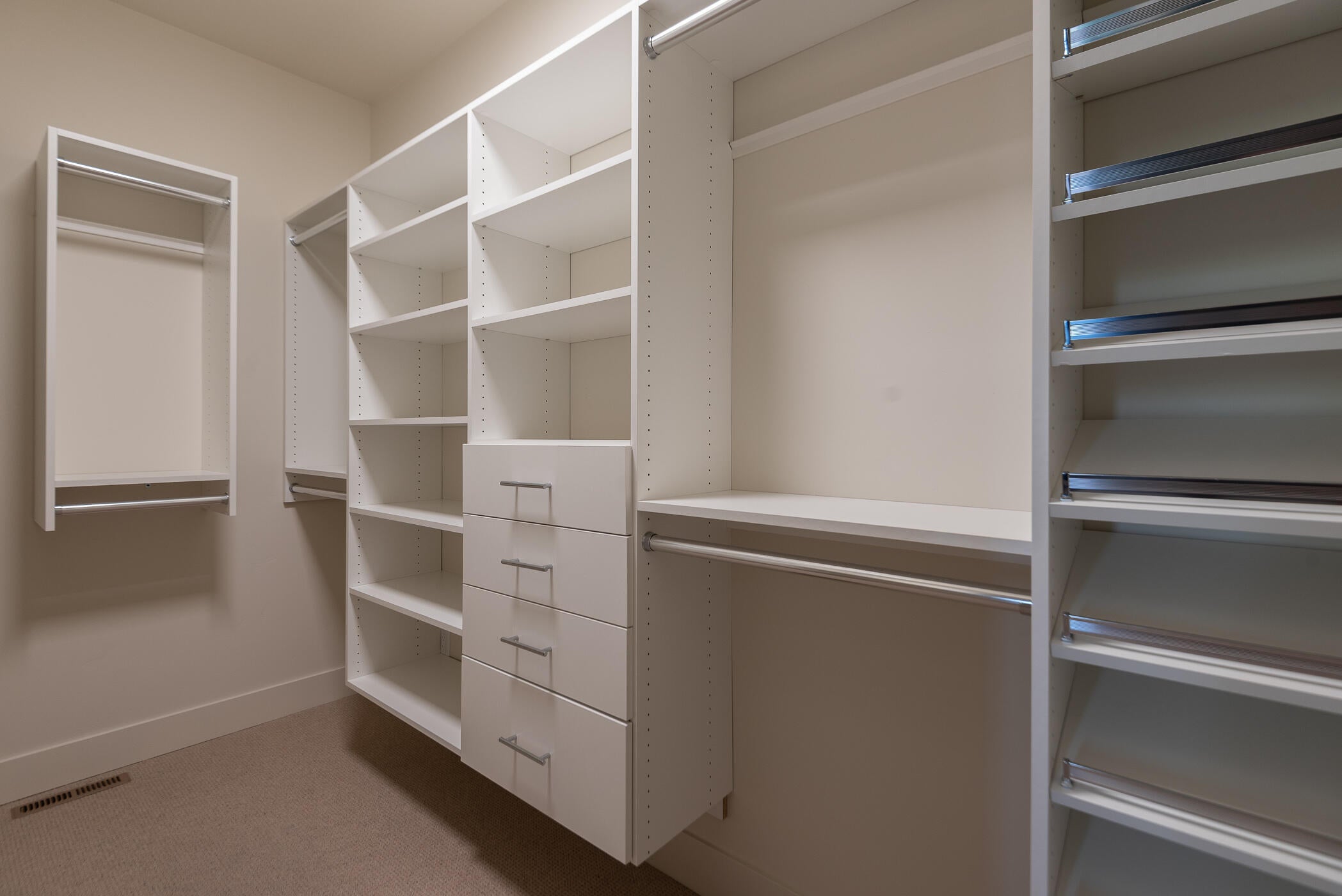 19187 Gateway Loop Bend, OR 97702 - Photo 14 of 39 14Master Closet