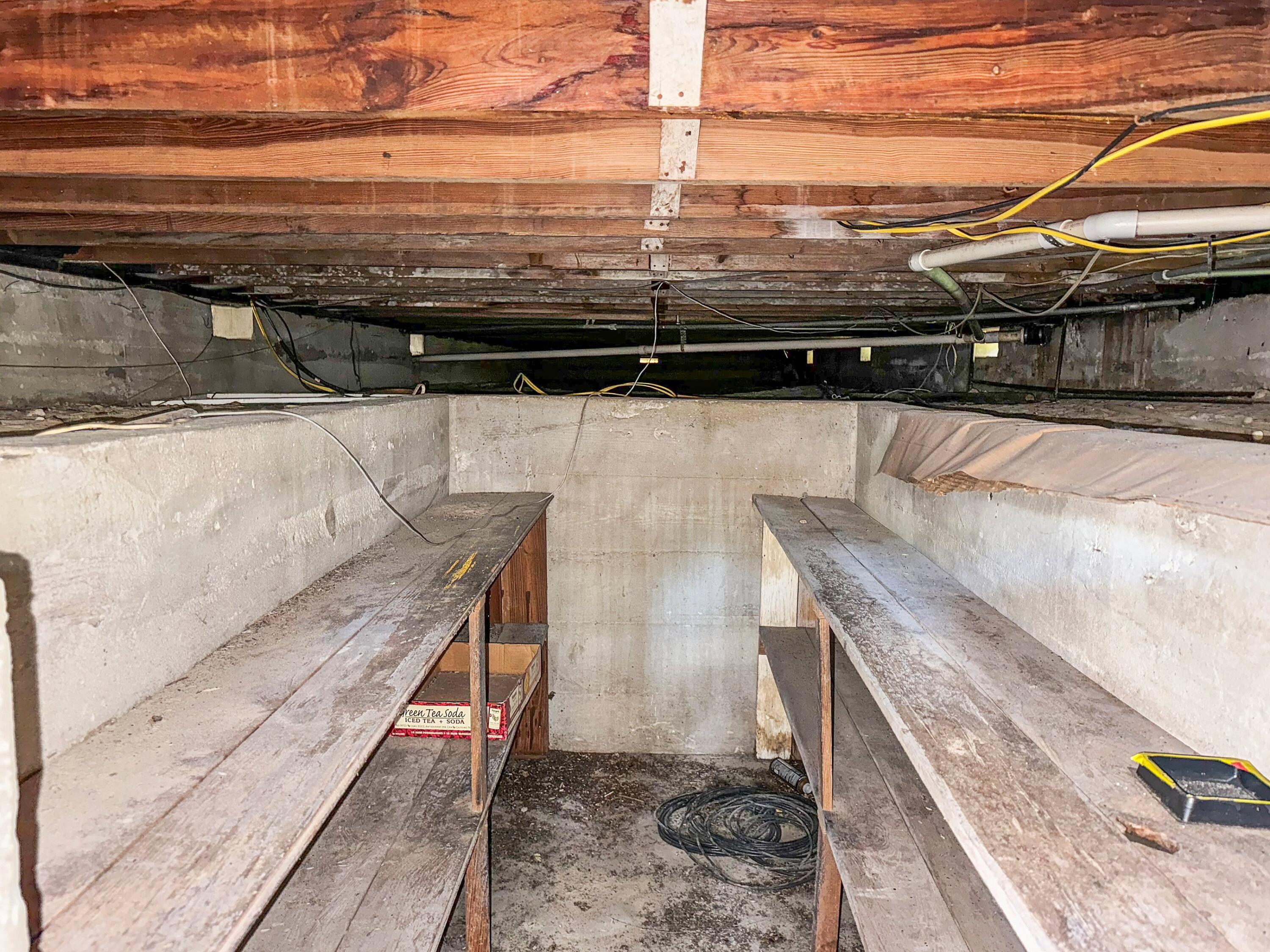 913 Sunset Road West Palm Beach, FL 33401 - Photo 11 of 12 a view of roof