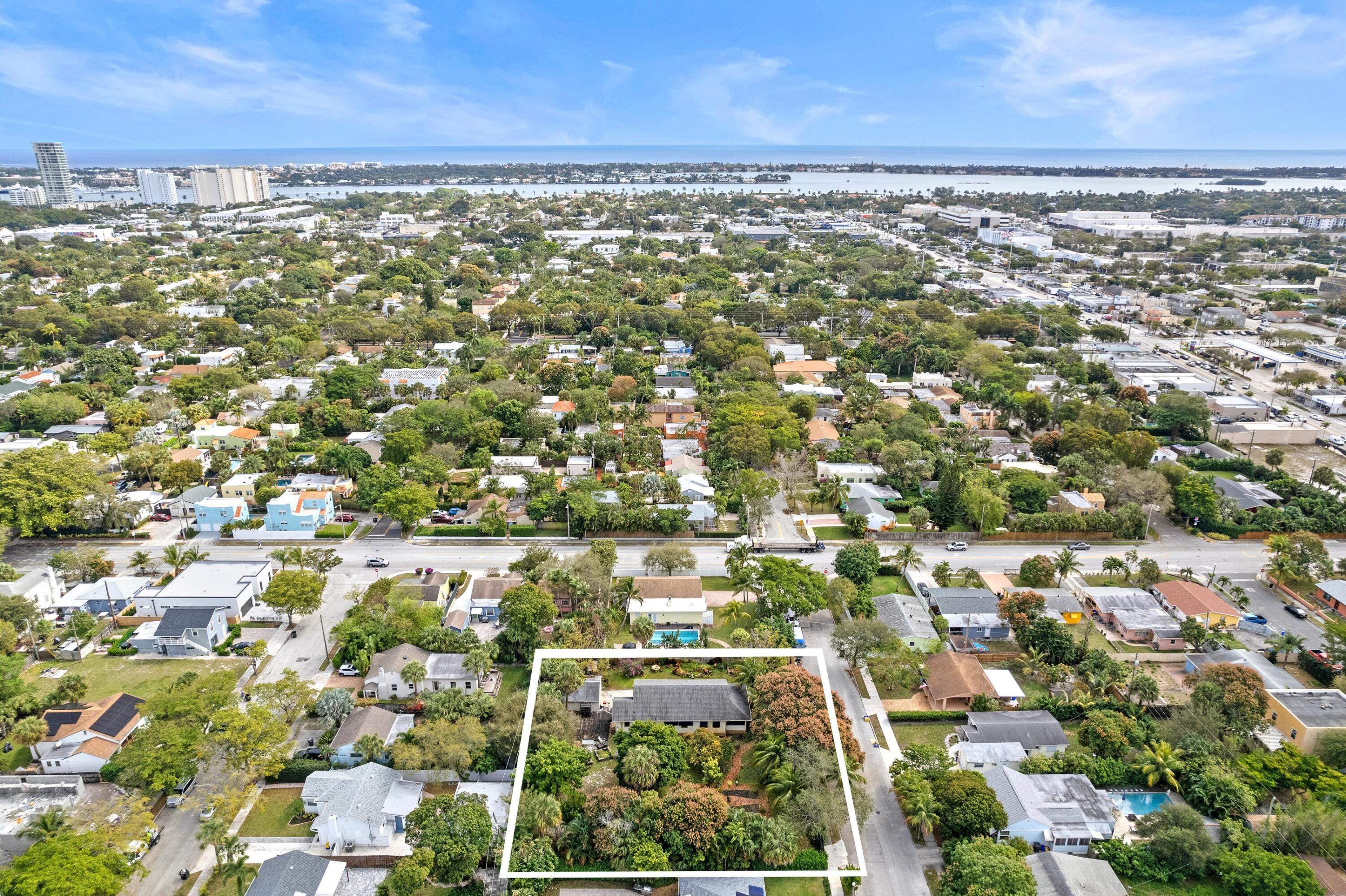 913 Sunset Road West Palm Beach, FL 33401 - Photo 7 of 12 view of city and mountain