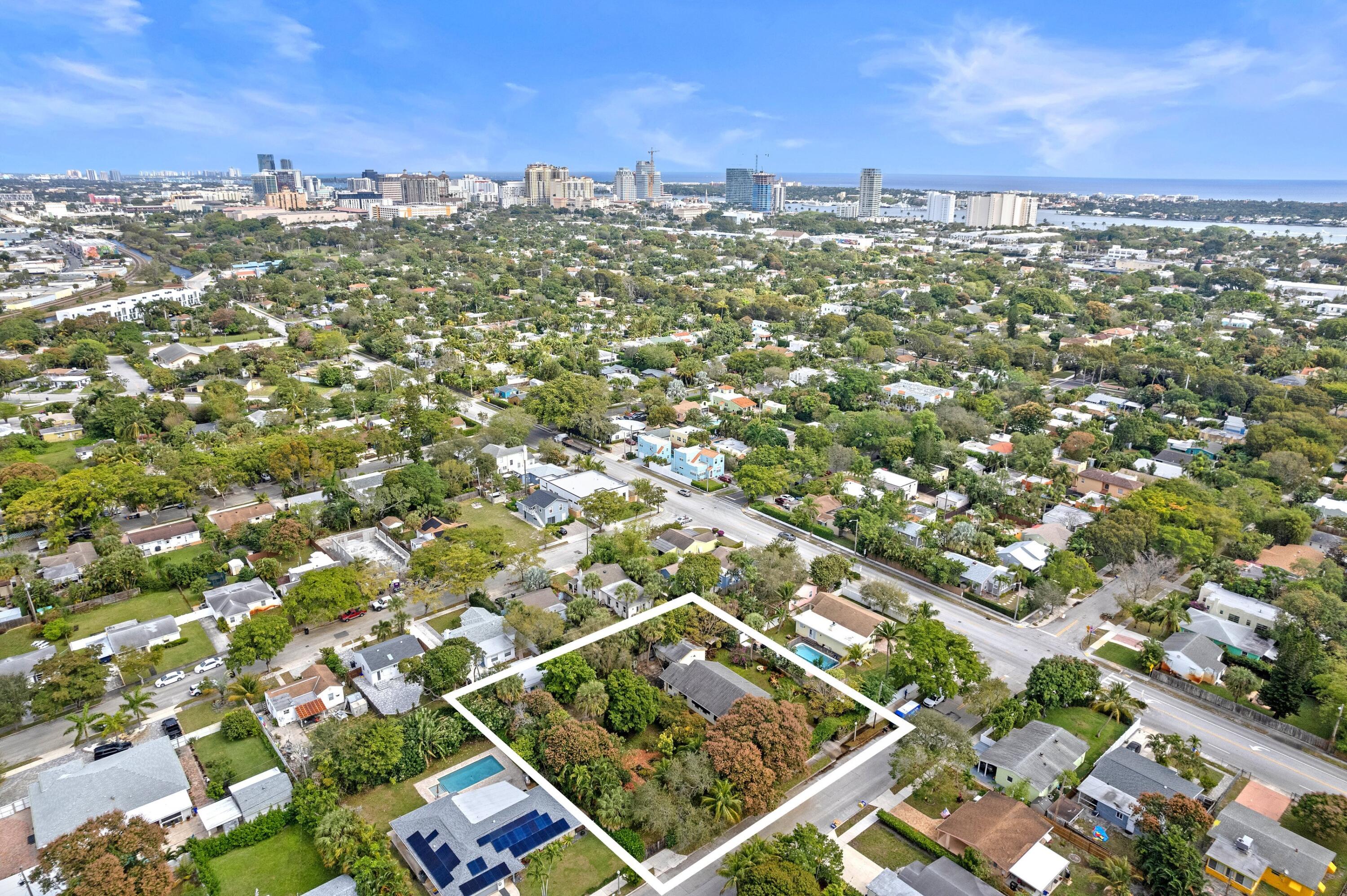 913 Sunset Road West Palm Beach, FL 33401 - Photo 9 of 12 a view of a city