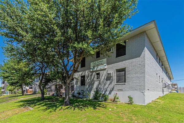 $1,000 | 602 North Lancaster Avenue, Dallas, TX 75203