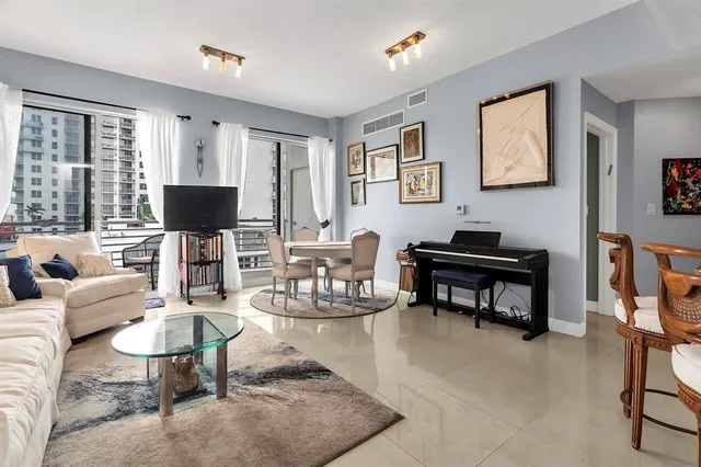 $349,500 | 1830 Radius Drive, Unit 1412, Hollywood, FL 33020