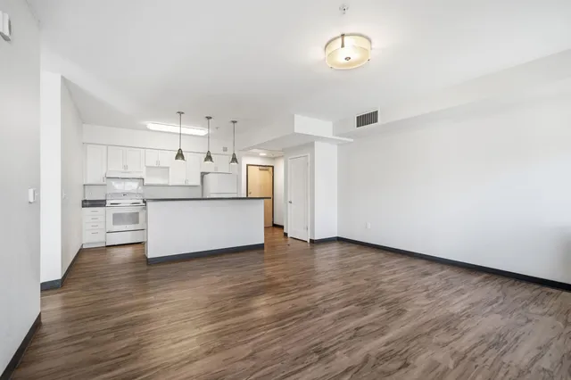 $1,458 | 2318 Jefferson Street Northeast, Unit 265, Minneapolis, MN 55418