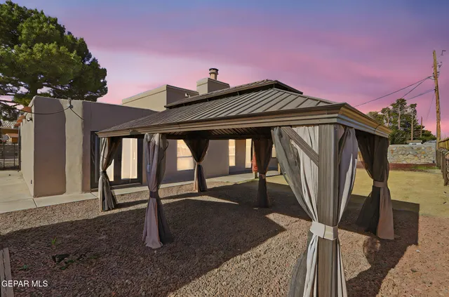 $320,000 | 1300 Dos Lagos Boulevard, Anthony, NM 88021