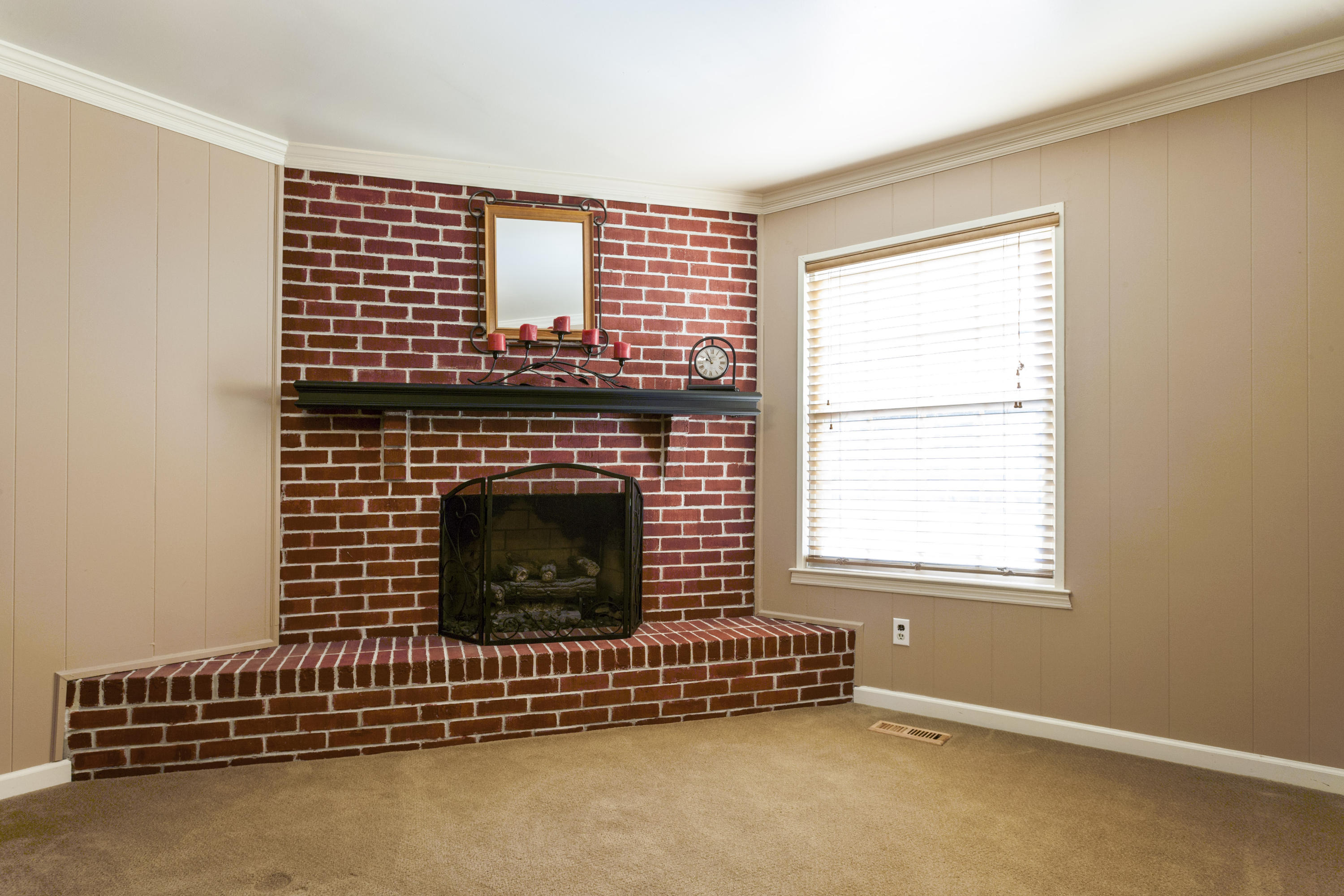 2024 Rock Bluff Road Hixson, TN 37343 - Photo 12 of 40 family room view 1