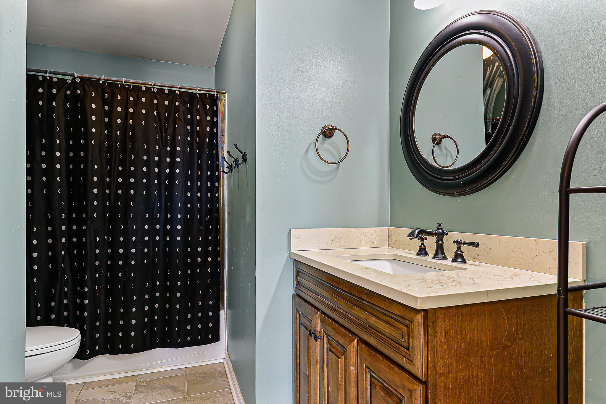 13 Robins Court Ridgely, MD 21660 - Photo 16 of 22 upstairs hall full bath