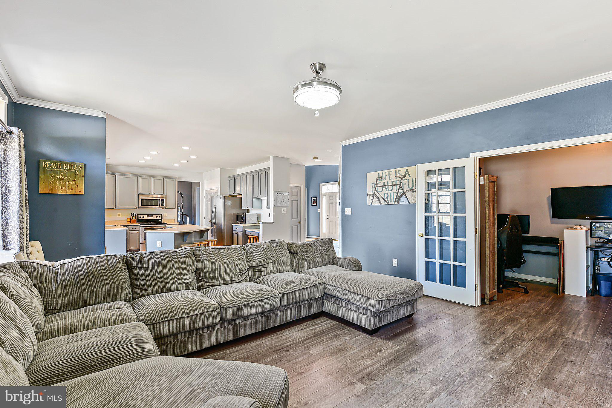 13 Robins Court Ridgely, MD 21660 - Photo 6 of 22 family room off of kitchen