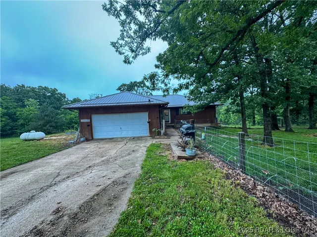 $372,000 | 4714 Ponderosa Drive, Stover, MO 65078