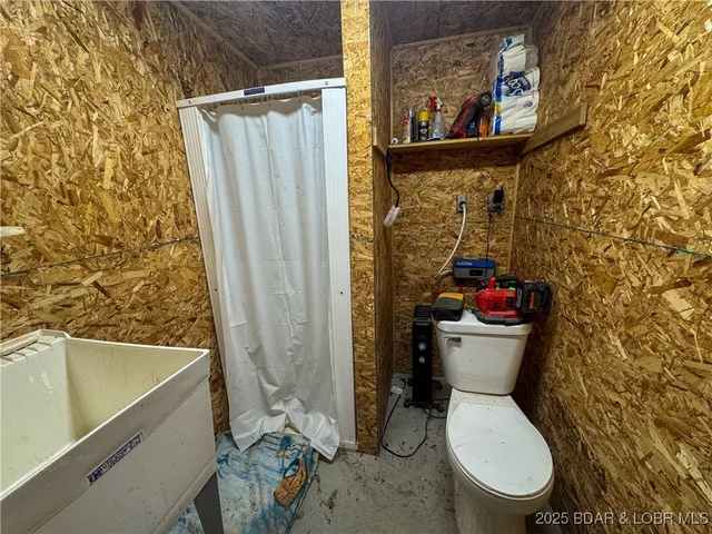 $372,000 | 4714 Ponderosa Drive, Stover, MO 65078