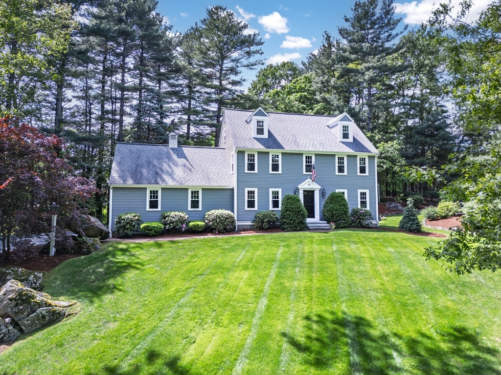 28 Old Farm Road Hopkinton, MA 01748 - Photo 1 of 40 Gallery Image 1