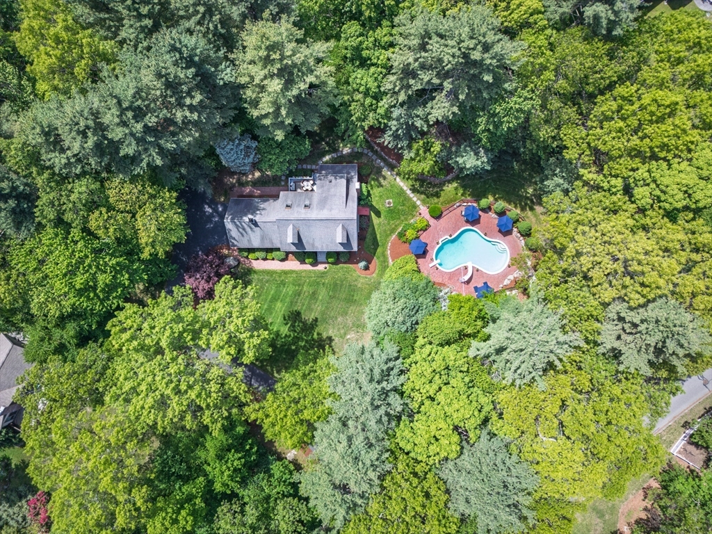 28 Old Farm Road Hopkinton, MA 01748 - Photo 3 of 40 Gallery Image 3