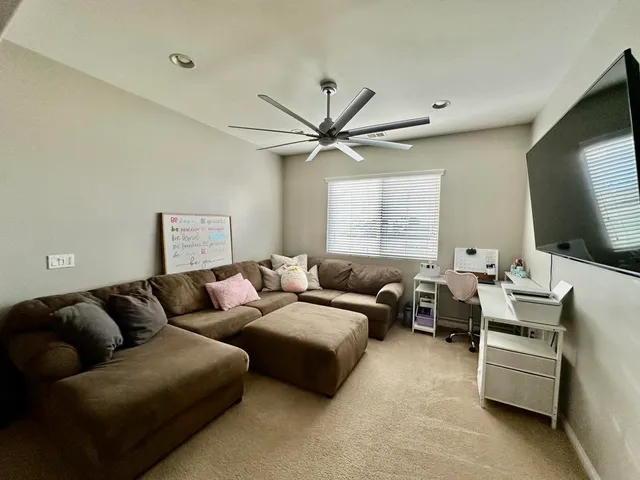 $389,999 | 411 Alameda Street, Blythe, CA 92225