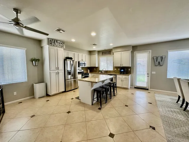 $389,999 | 411 Alameda Street, Blythe, CA 92225