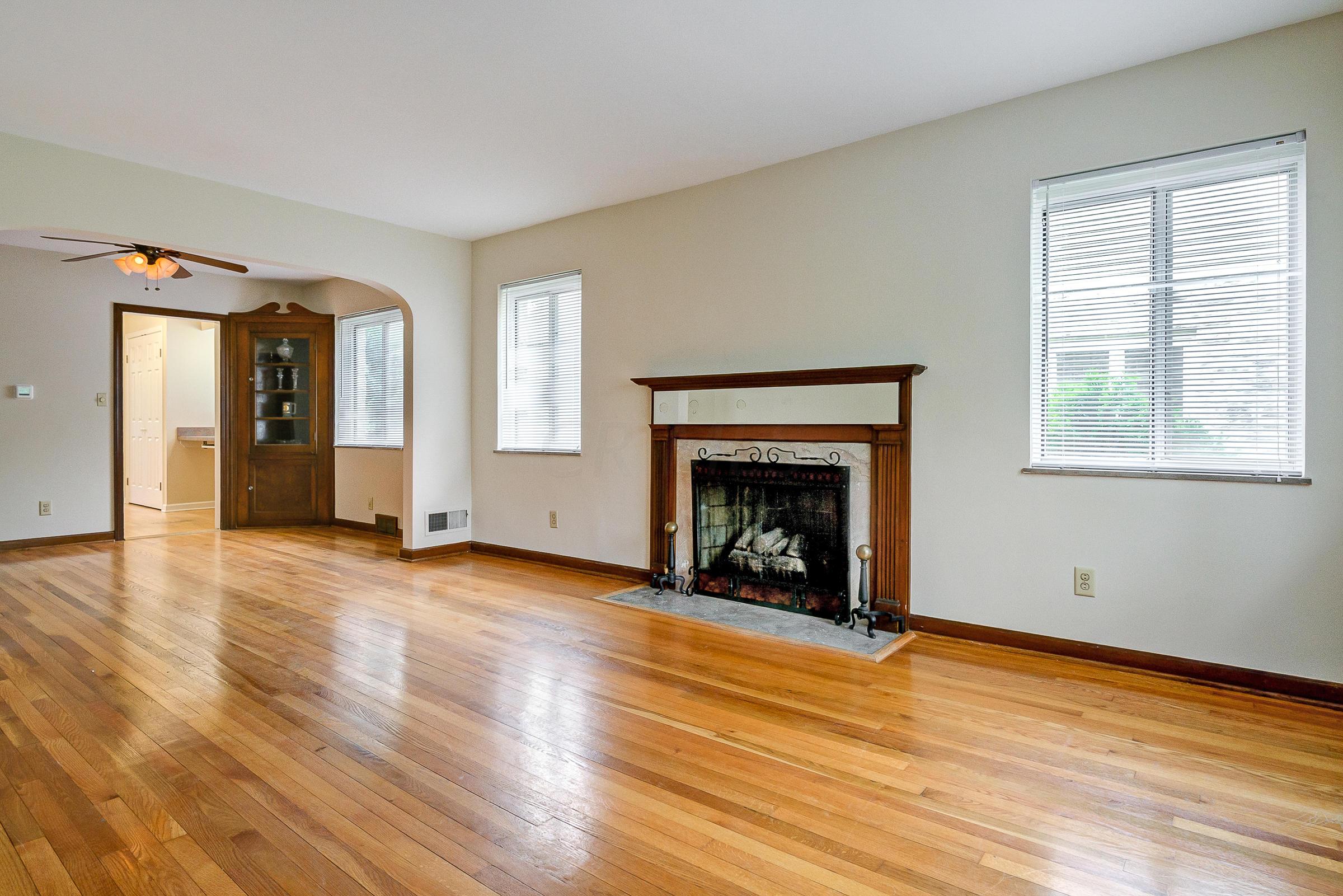 908 Vernon Road Columbus, OH 43209 - Photo 3 of 37
