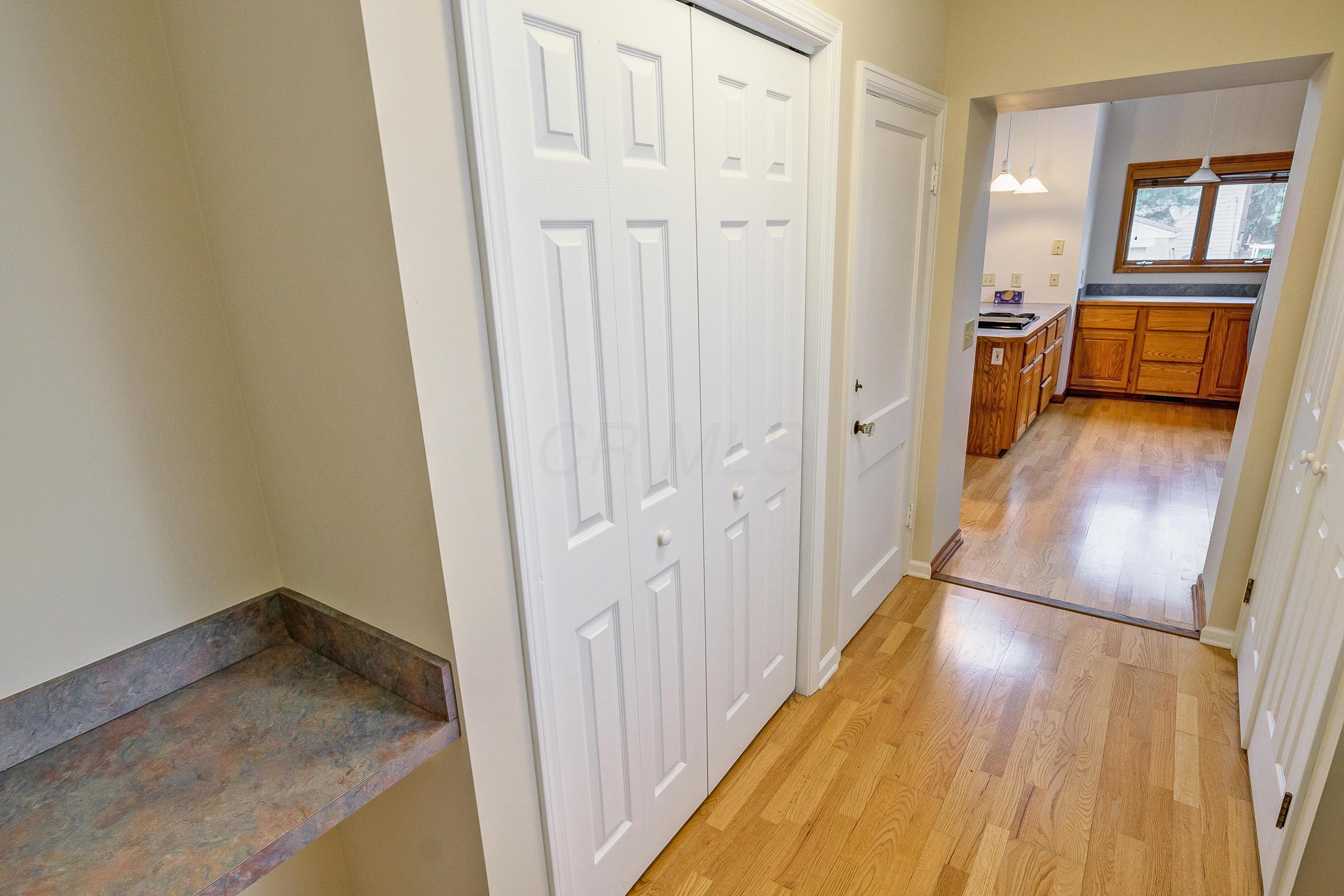 908 Vernon Road Columbus, OH 43209 - Photo 9 of 37
